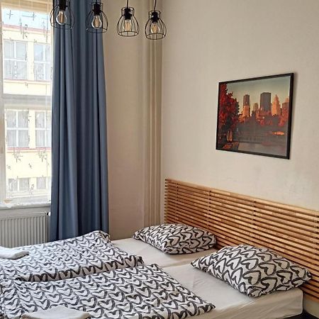 A Plus Hostel - Centrum Prag Exteriör bild