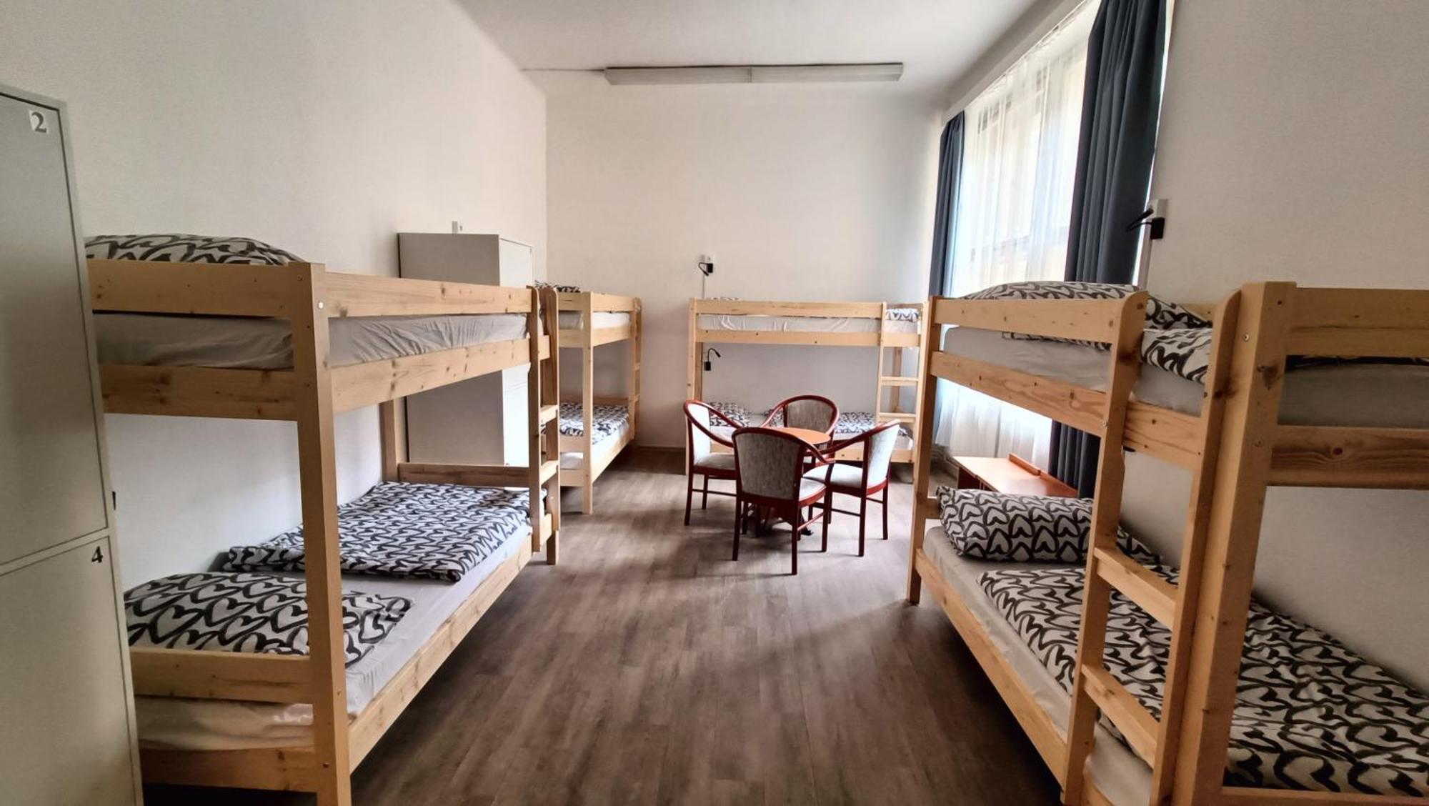 A Plus Hostel - Centrum Prag Exteriör bild