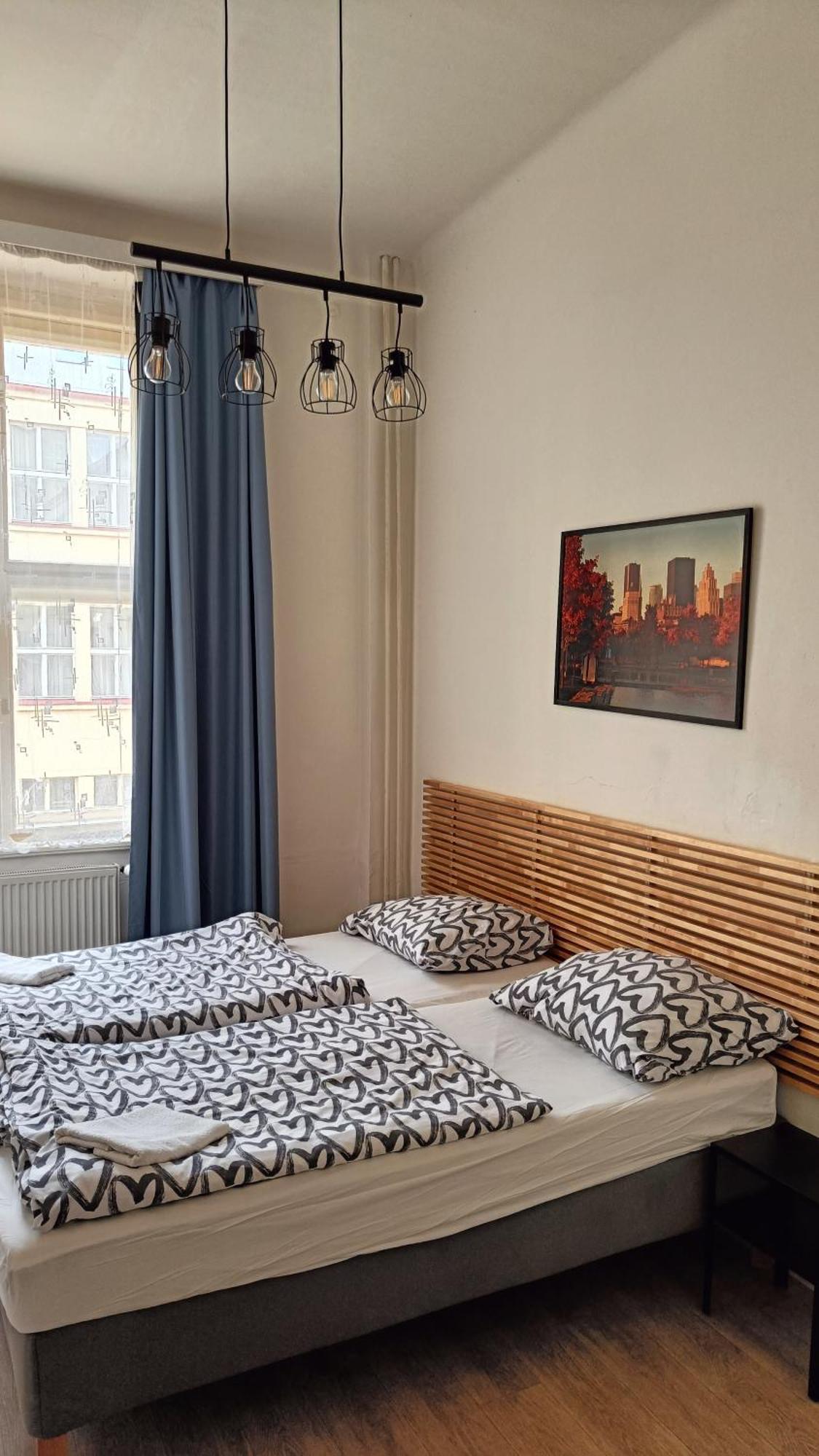 A Plus Hostel - Centrum Prag Exteriör bild