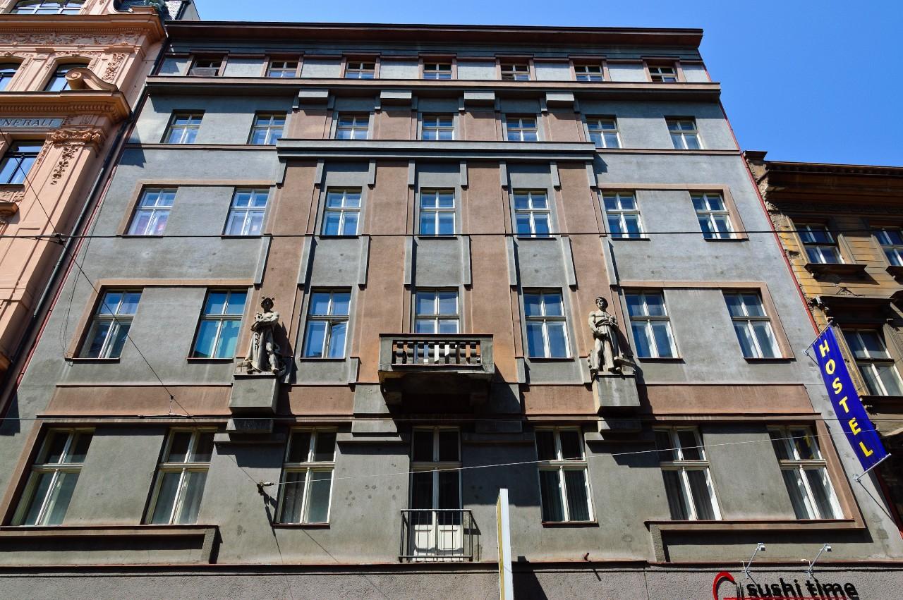 A Plus Hostel - Centrum Prag Exteriör bild